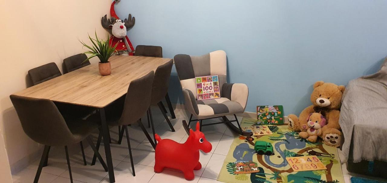 Stefaris "Koutsou Court 105" Apartment Ларнака Екстериор снимка