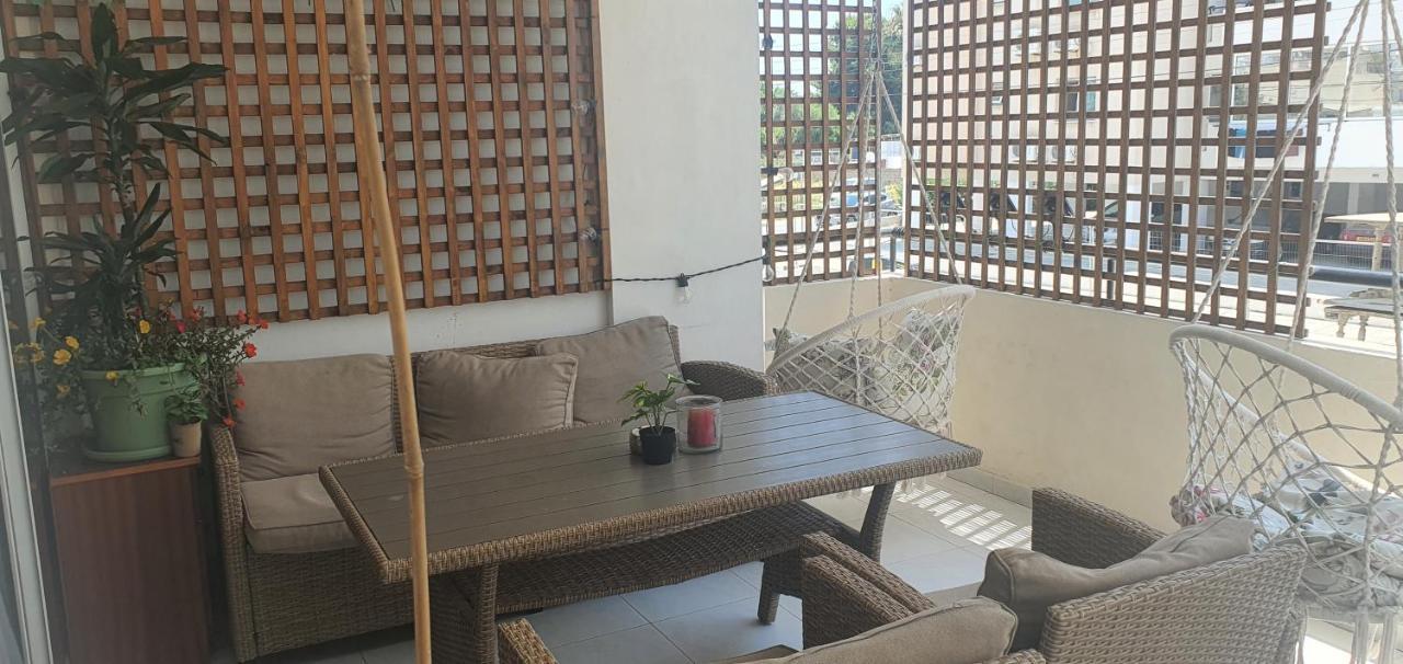 Stefaris "Koutsou Court 105" Apartment Ларнака Екстериор снимка