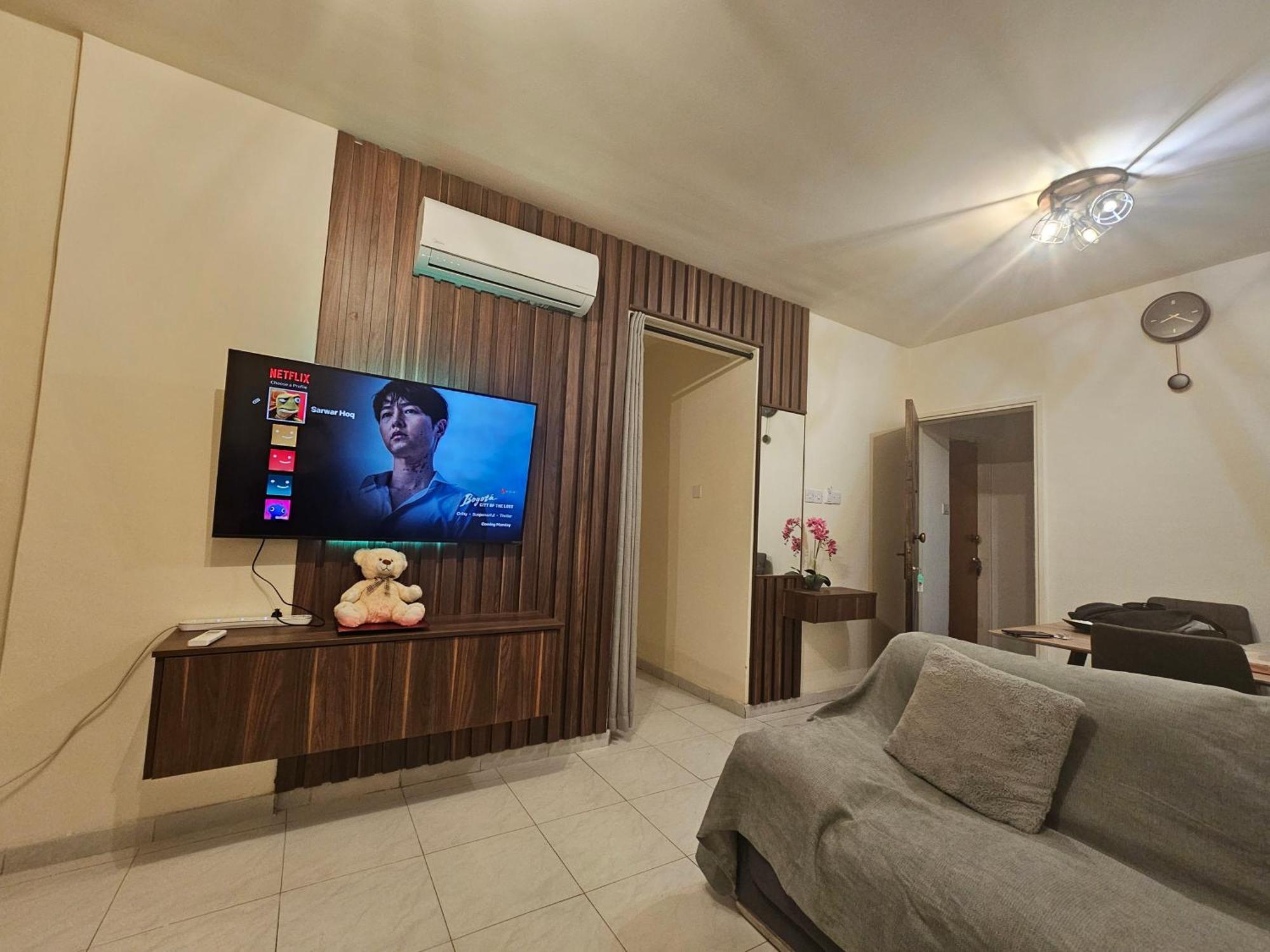 Stefaris "Koutsou Court 105" Apartment Ларнака Екстериор снимка